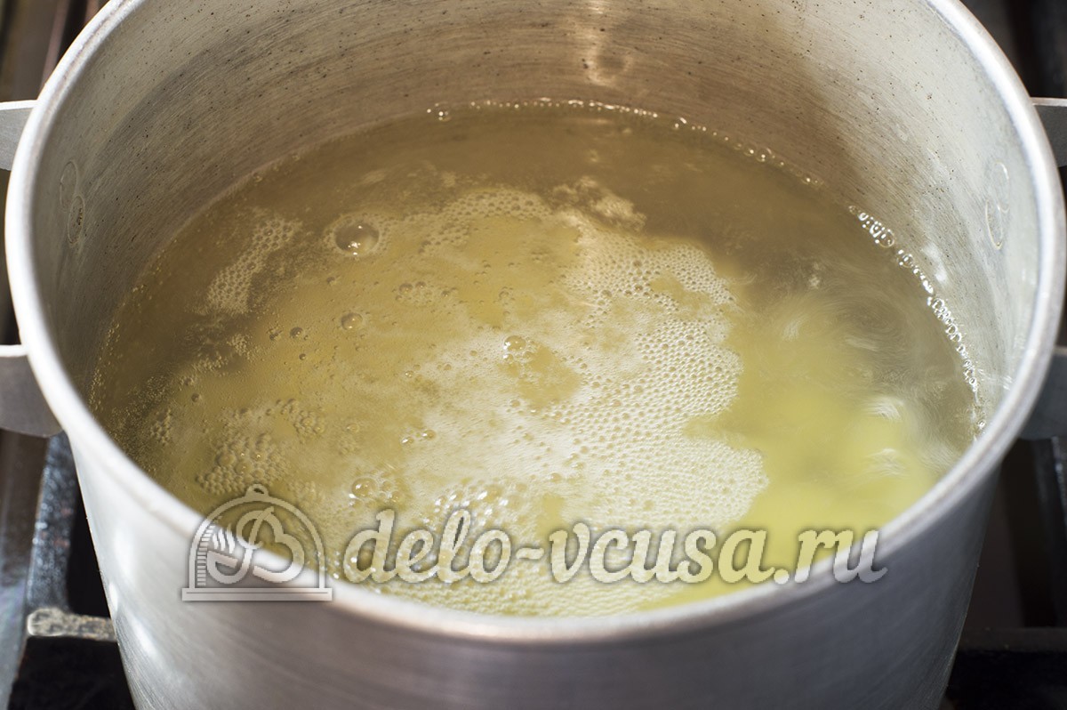 Шаг 2 приготовления Суп из щавеля без мяса