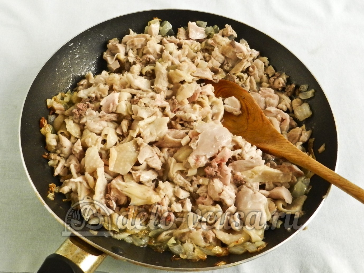 Шаг 9 приготовления Бендерики с курицей