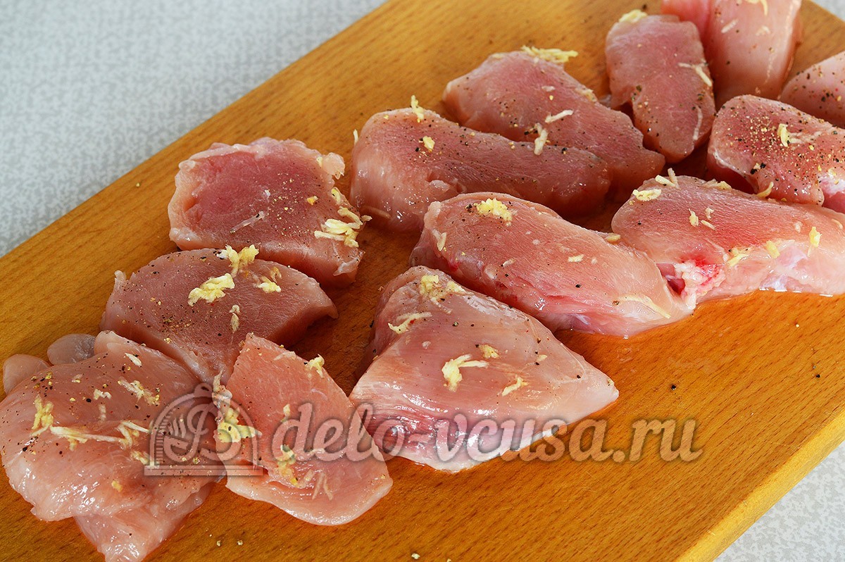 Шаг 3 приготовления Куриное филе в кляре на сковороде