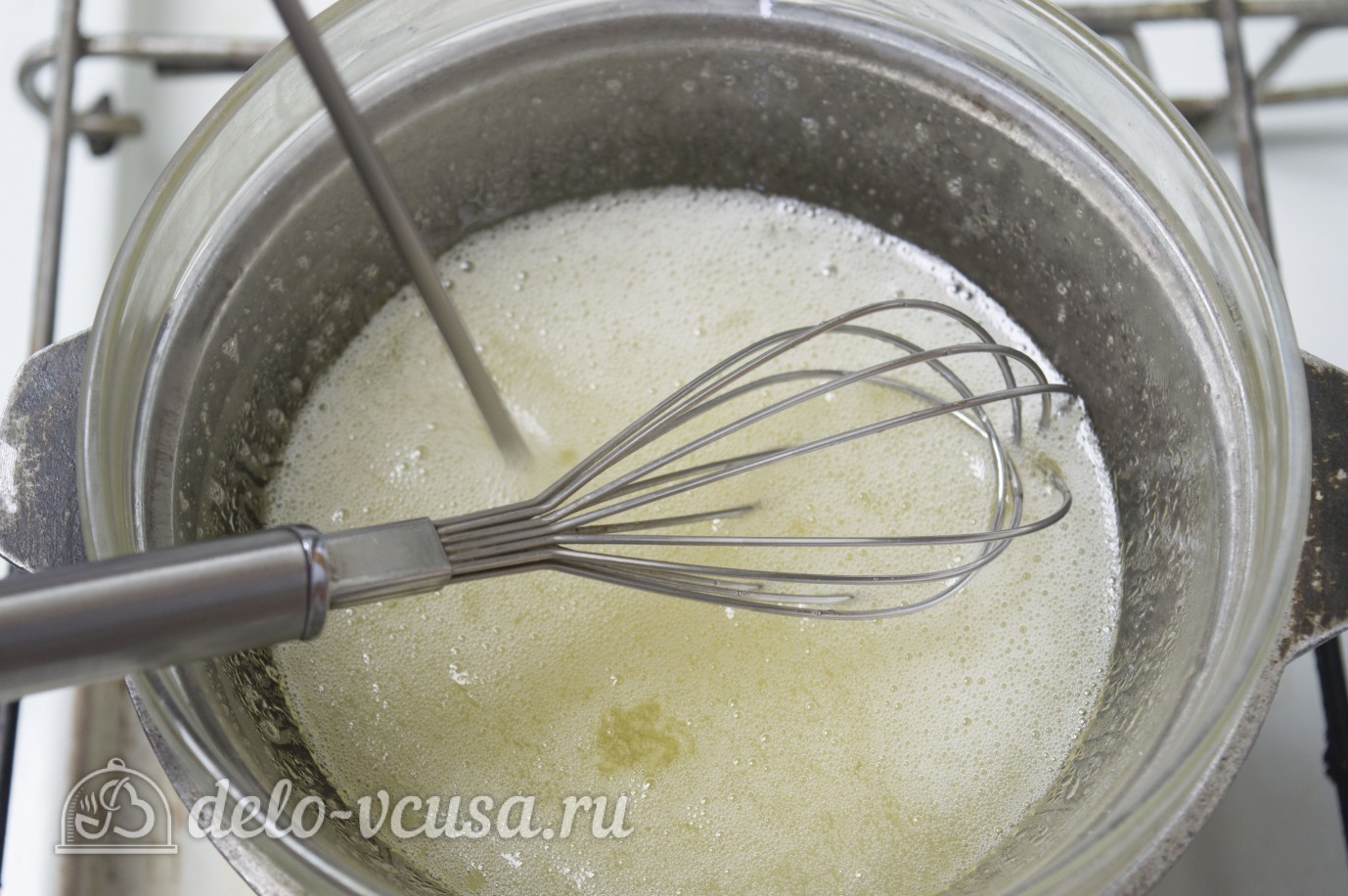 Шаг 2 приготовления Масляный крем на швейцарской меренге