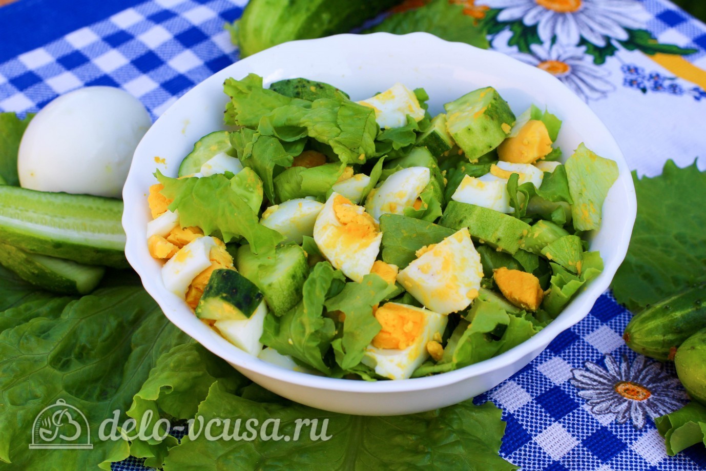 Обложка рецепта Салат с огурцом и яйцом