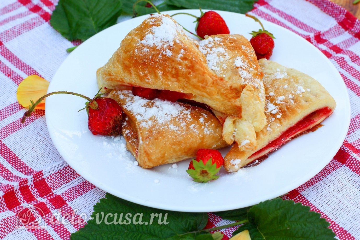 Шаг 6 приготовления Клубничные слойки