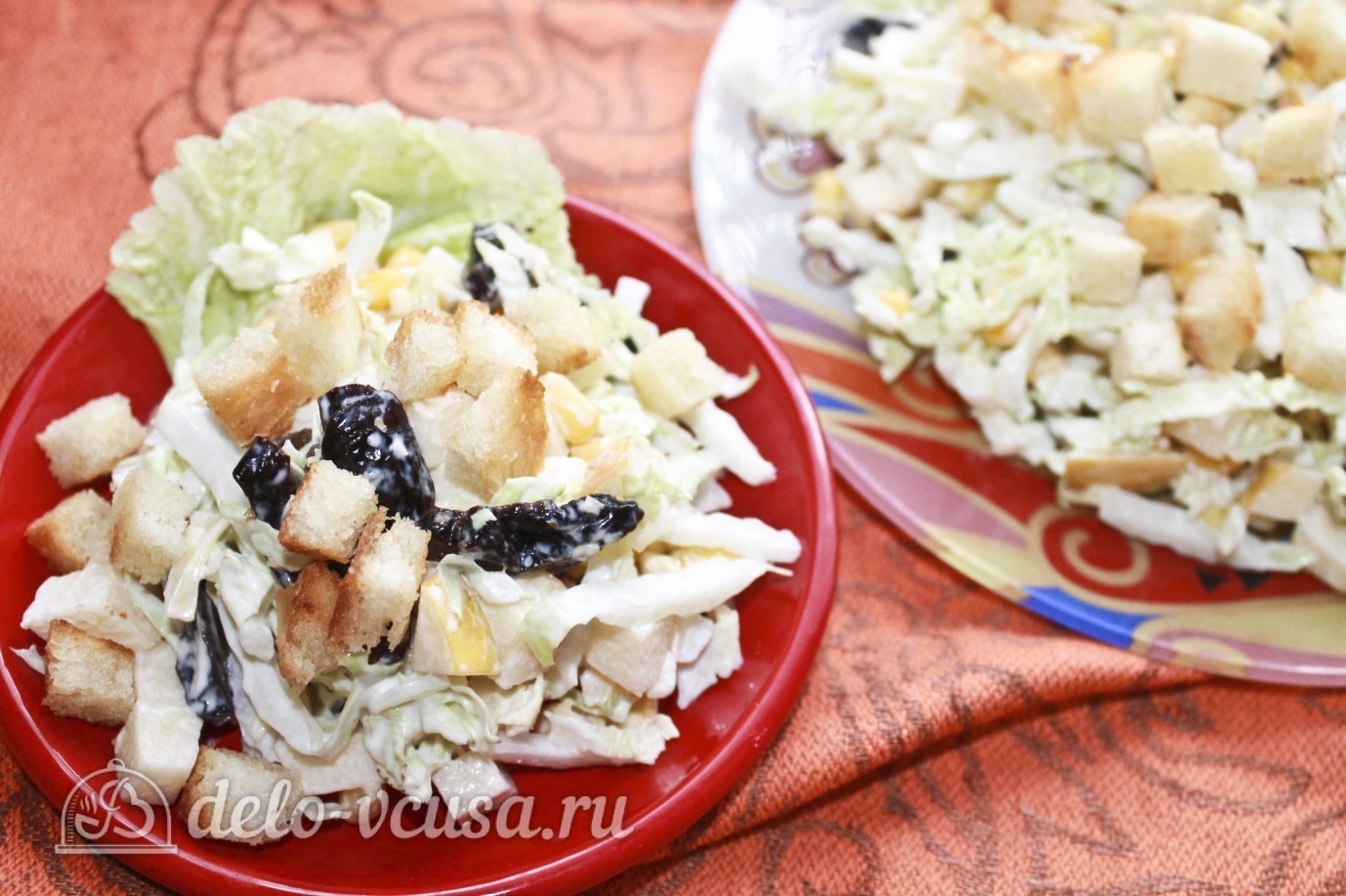Обложка рецепта Салат с пекинской капустой и сухариками