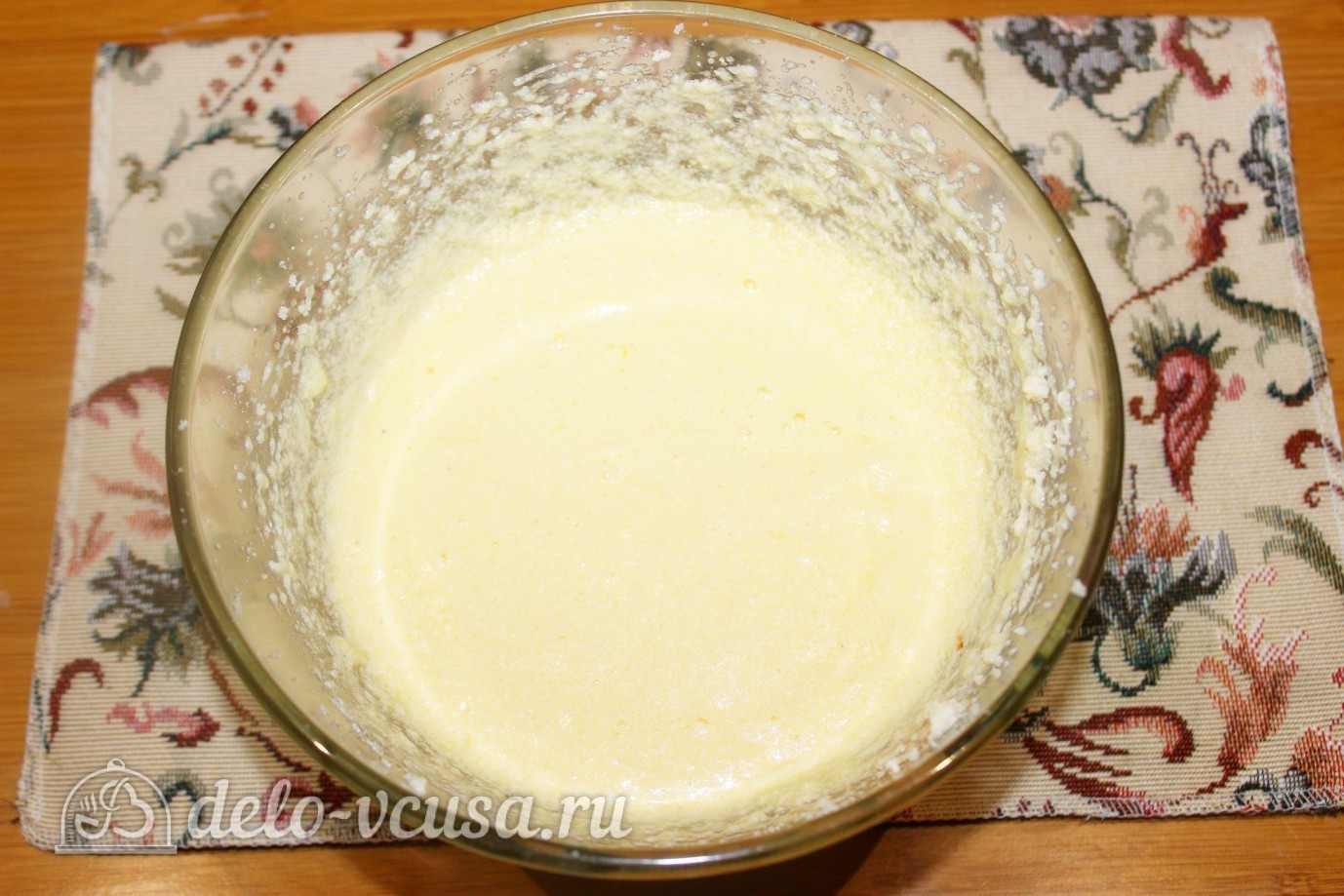 Шаг 4 приготовления Пирог с яблоками и изюмом