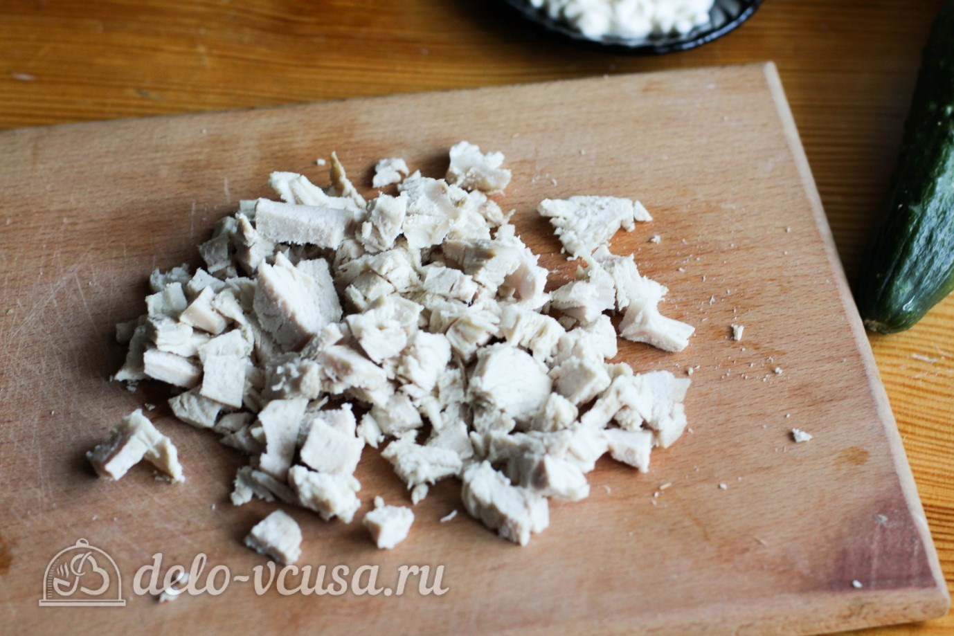 Шаг 1 приготовления Салат с курицей и огурцом