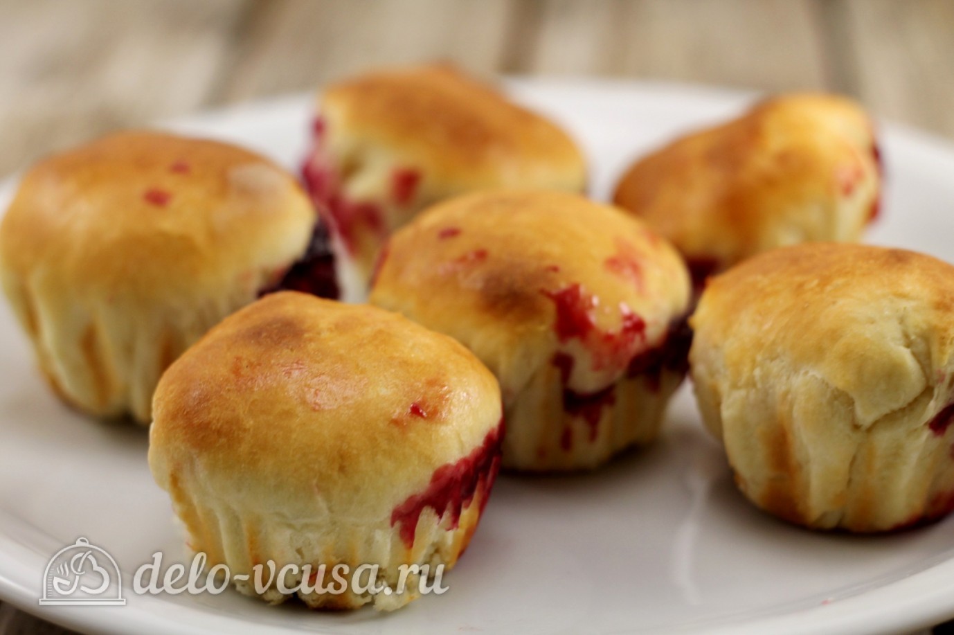 Шаг 15 приготовления Булочки с вишней