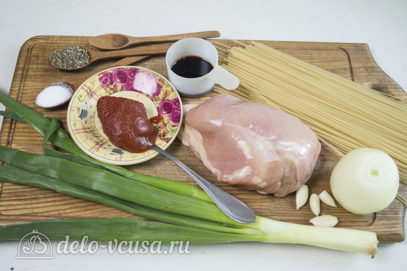 Ингредиенты Спагетти с курицей Фото ингредиенты Спагетти с курицей
