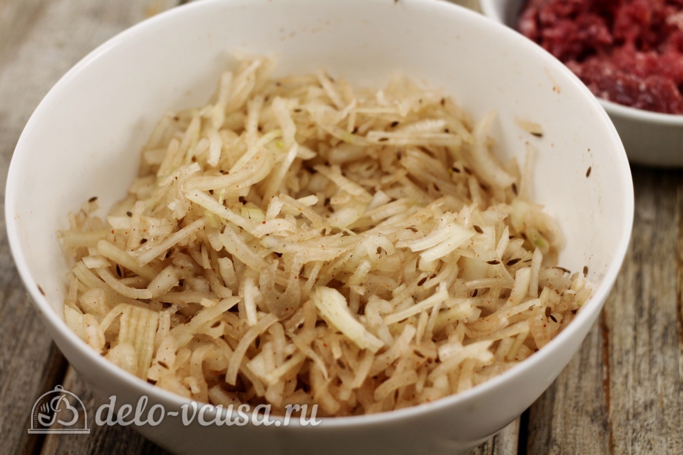 Шаг 1 приготовления Манты с мясом