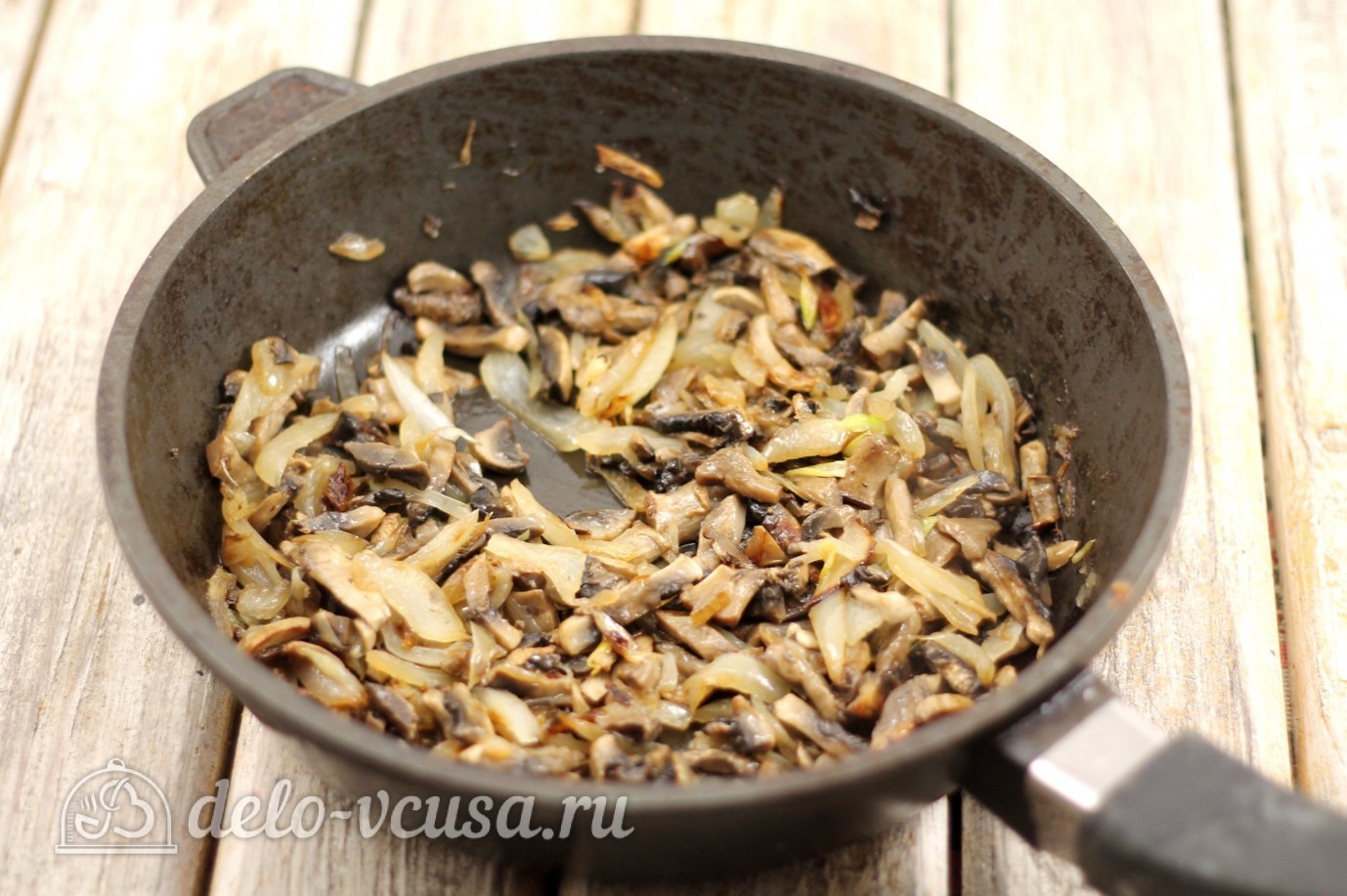 Шаг 3 приготовления Жульен с курицей и грибами