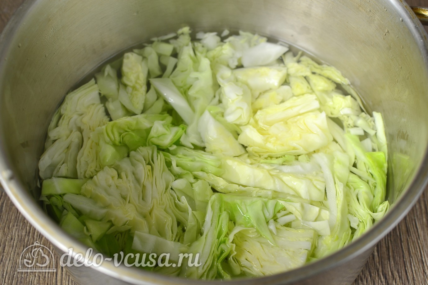 Шаг 2 приготовления Начинка для пирожков с капустой и яйцом