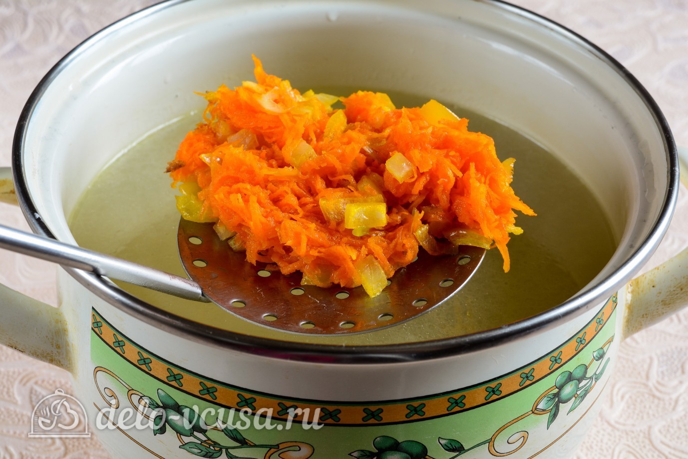 Шаг 6 приготовления Куриный суп с вермишелью и картошкой