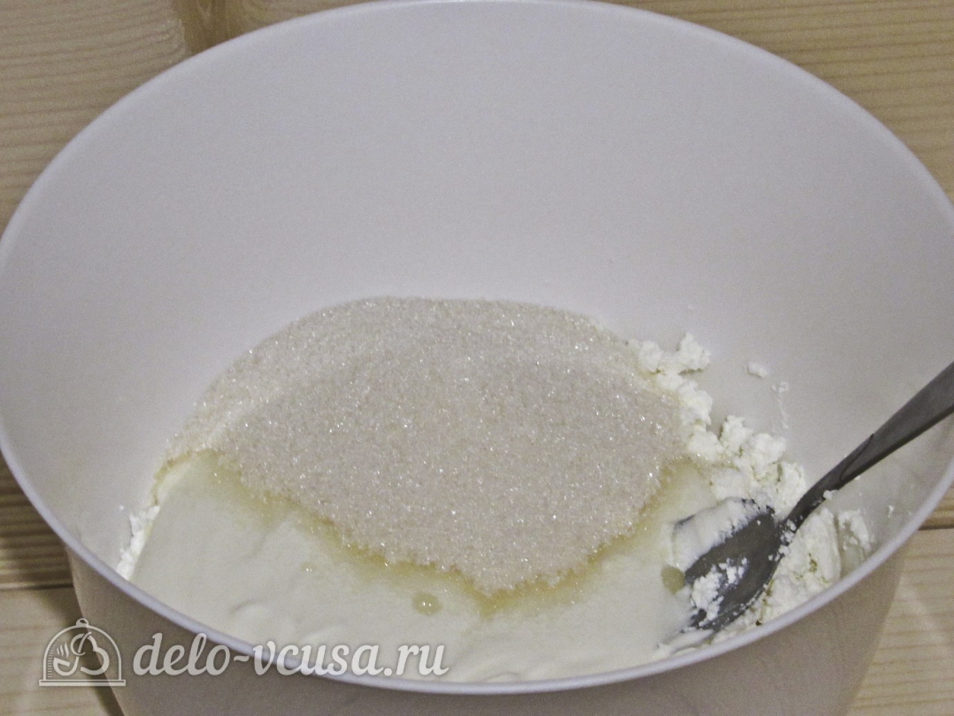 Шаг 3 приготовления Торт из печенья с творогом и клубникой