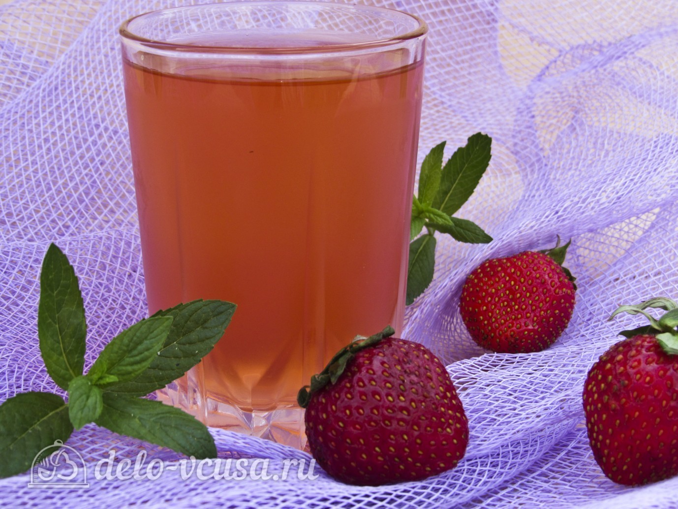 Шаг 6 приготовления Клубничный компот с мятой