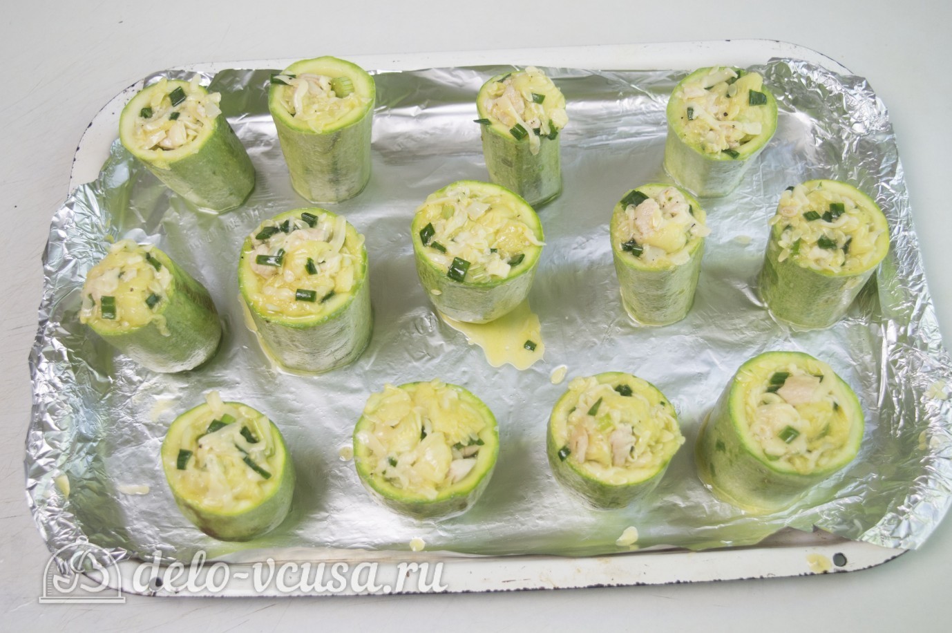 Шаг 11 приготовления Фаршированные кабачки с курицей и сыром в духовке