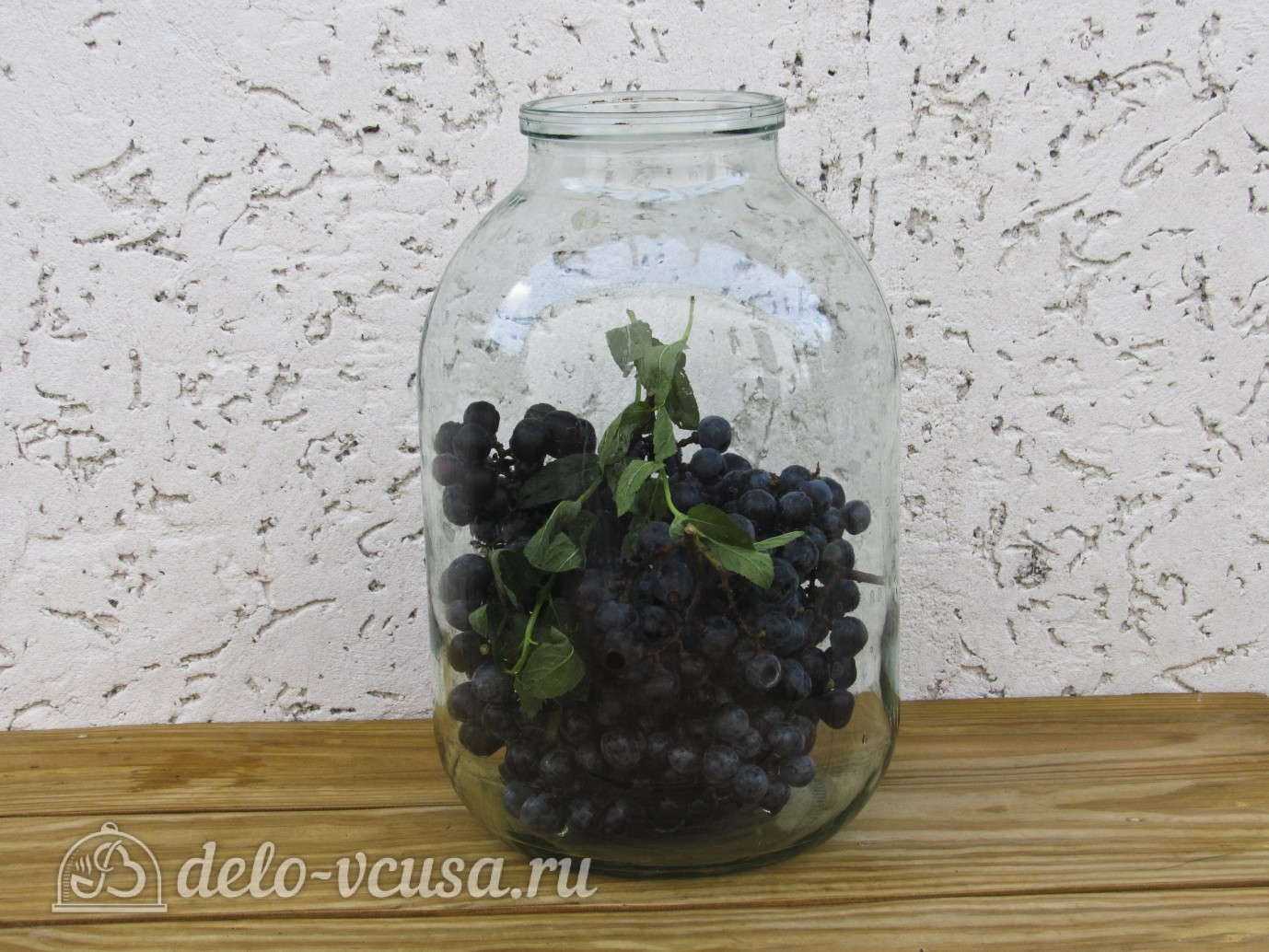 Шаг 4 приготовления Виноградный компот с мятой на зиму