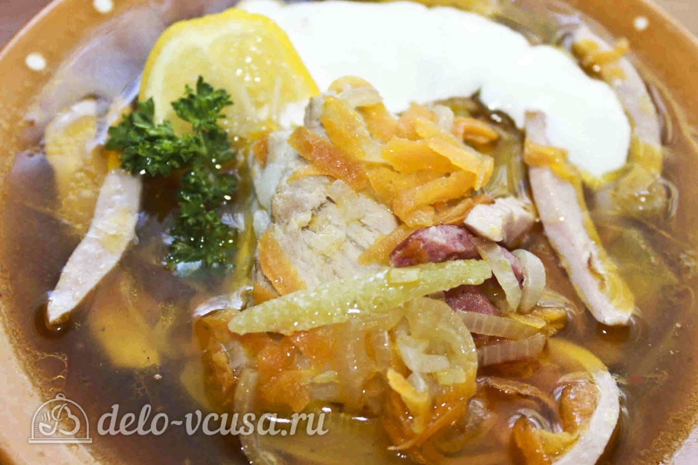 Шаг 12 приготовления Мясная солянка с колбасами