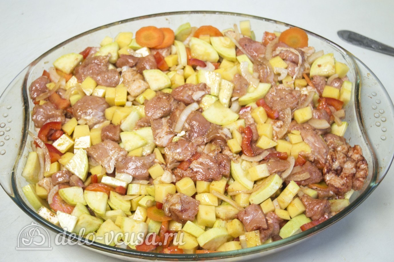 Шаг 7 приготовления Мясо с овощами в духовке