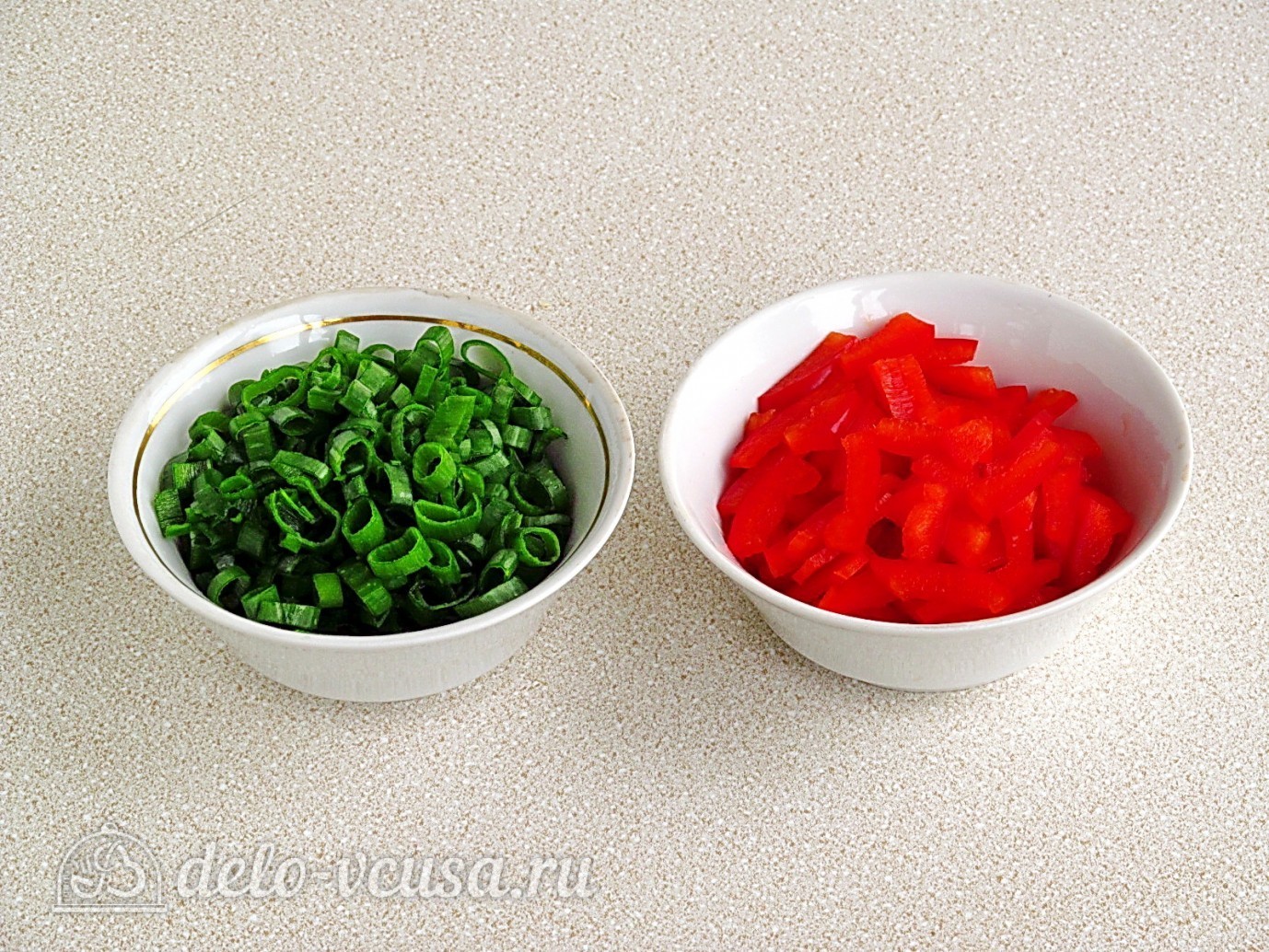 Шаг 3 приготовления Салат из капусты, перца и кукурузы