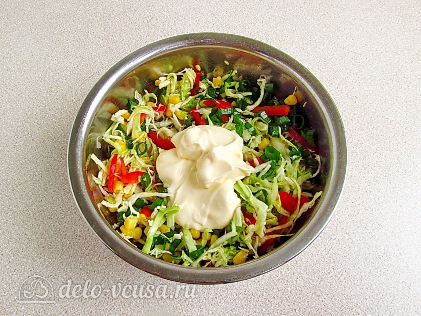 Шаг 6 приготовления Салат из капусты, перца и кукурузы