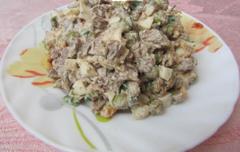 Обложка рецепта Нежный салат из куриной печени