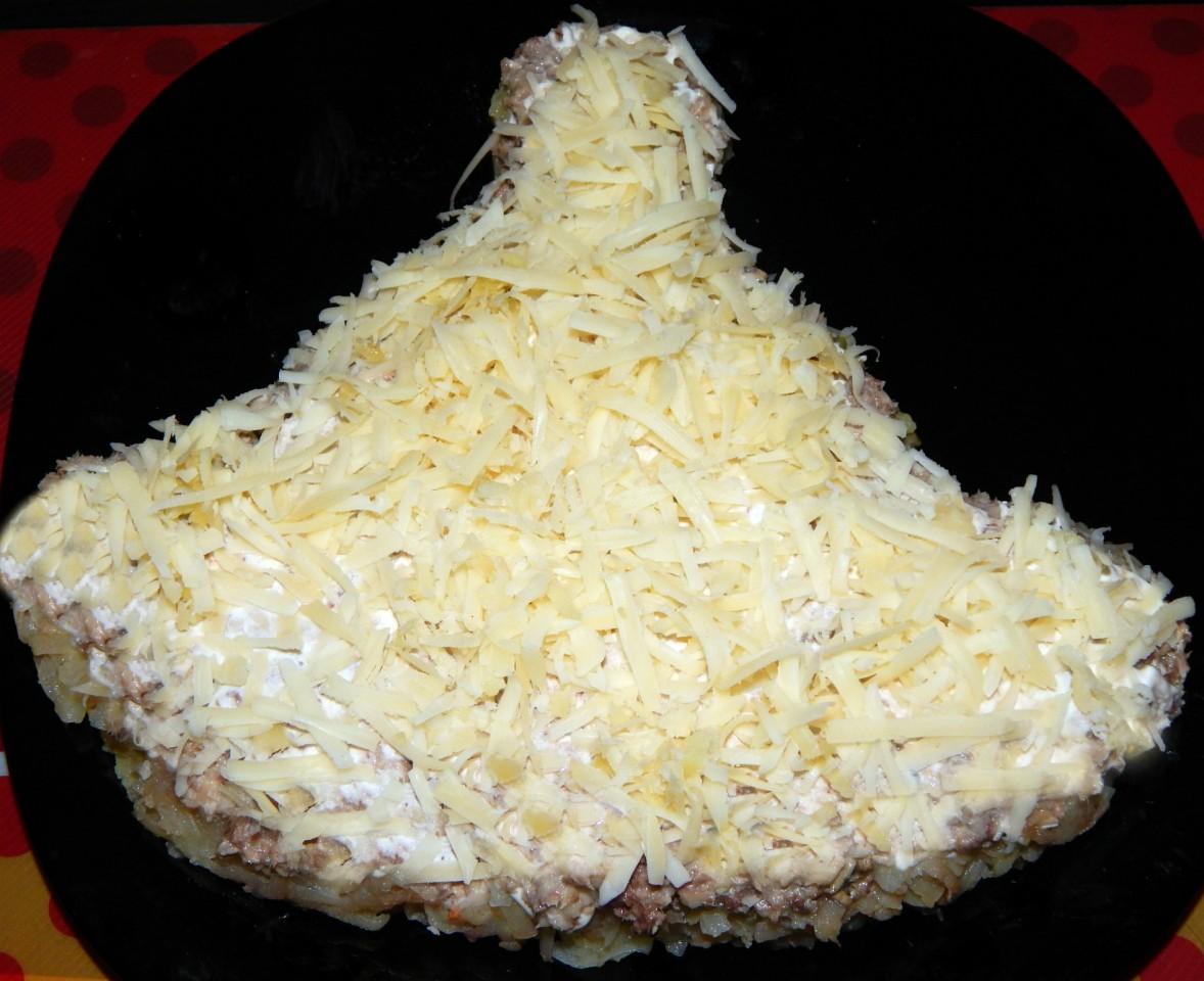 Шаг 5 приготовления Салат Шапка Деда Мороза