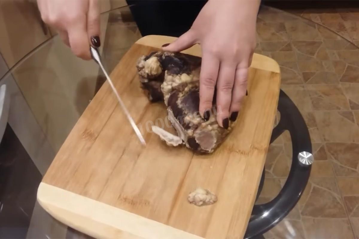 Шаг 5 приготовления Салат из свиного сердца с маринованным луком