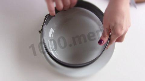 Шаг 1 приготовления Салат из крабовых палочек Крабовая слойка