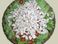 Шаг 11 приготовления Салат Цезарь с курицей сухарями желтками
