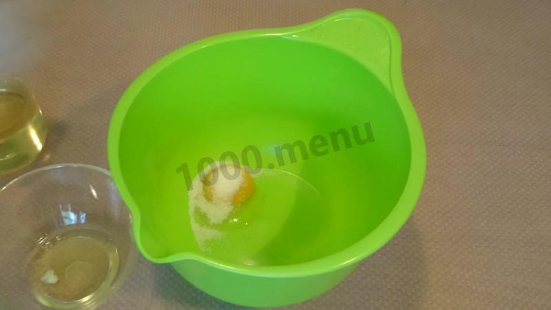 Шаг 1 приготовления Соус для цезаря с анчоусами