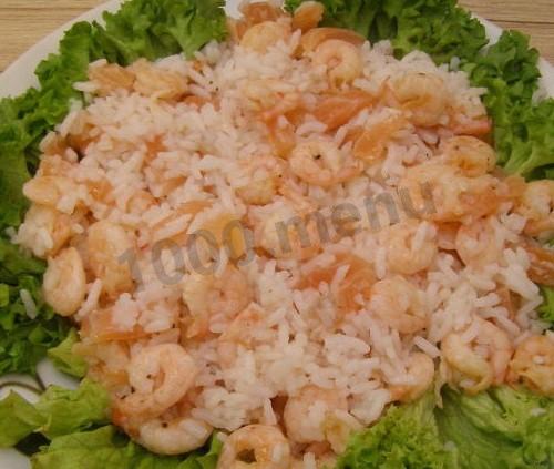 Шаг 7 приготовления Салат с семгой и креветками