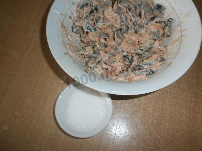 Шаг 8 приготовления Сладкий салат Чернослив