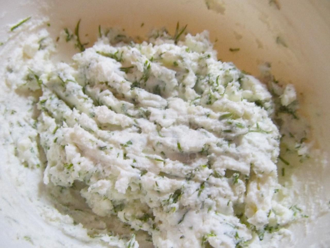 Шаг 15 приготовления Салат Ревнивец с сухариками, пекинской капустой, курицей