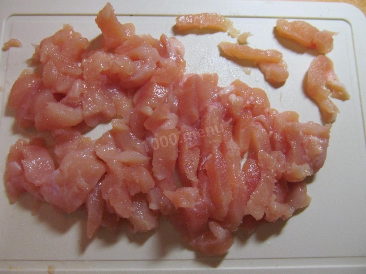 Шаг 3 приготовления Салат Ревнивец с сухариками, пекинской капустой, курицей
