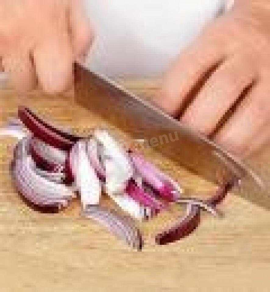 Шаг 3 приготовления Немецкий картофельный салат с беконом и колбасой