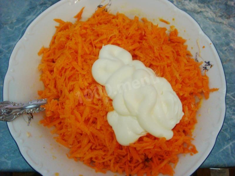 Шаг 5 приготовления Салат из дайкона с майонезом и яйцом