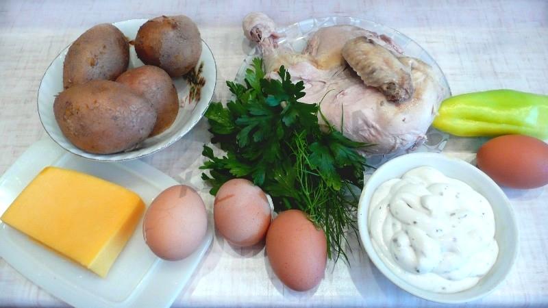 Шаг 1 приготовления Салат Сугроб с курицей, картофелем и болгарским перцем