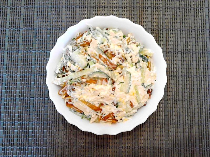 Шаг 11 приготовления Салат с картошкой фри и индейкой