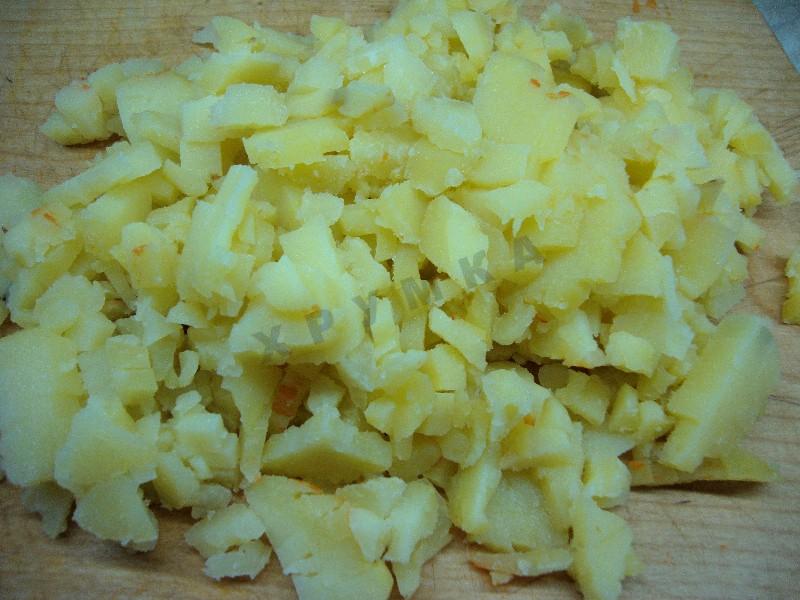 Шаг 4 приготовления Салат Зимний со свежими огурцами