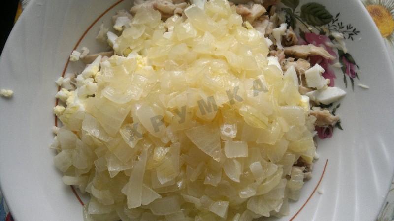 Шаг 5 приготовления Салат из щучьих голов с картошкой