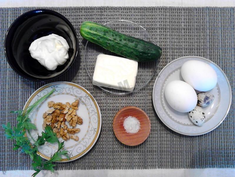 Шаг 1 приготовления Салат с сыром орехами перепелиным яйцом