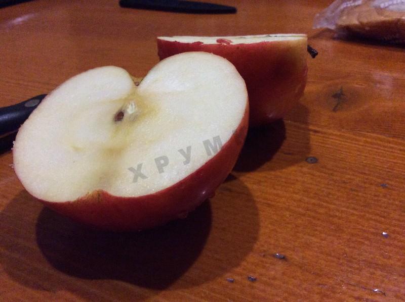 Шаг 1 приготовления Фруктовый салат Apple