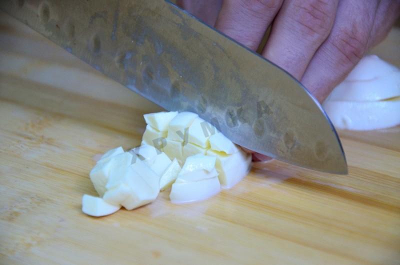 Шаг 6 приготовления Салат из кускуса моцареллы и помидор черри