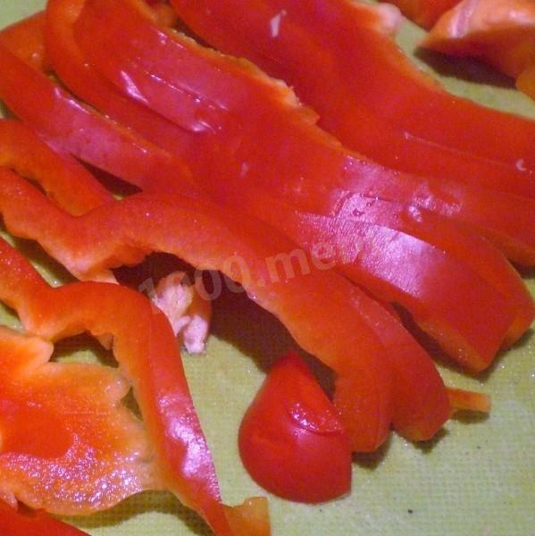 Шаг 6 приготовления Салат из пекинской капусты с маринованным опятами