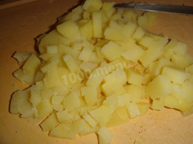 Шаг 6 приготовления Салат Оливье со свежими огурцами