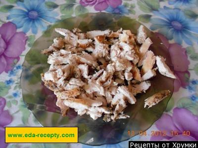 Шаг 5 приготовления Салат с фаршированными яйцами