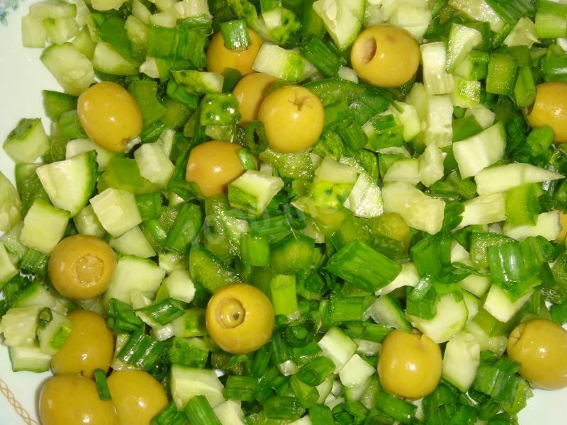 Шаг 4 приготовления Зелёный греческий салат с сыром фета