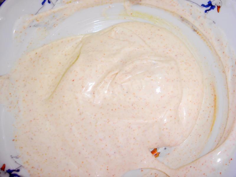 Шаг 12 приготовления Салат из курицы с консервированным ананасом