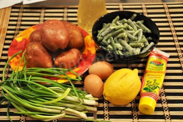Шаг 1 приготовления Салат из стручковой фасоли картофель лук яйцо