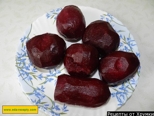 Шаг 2 приготовления Свекольный салат чернослив с грецкими орехами и майонезом