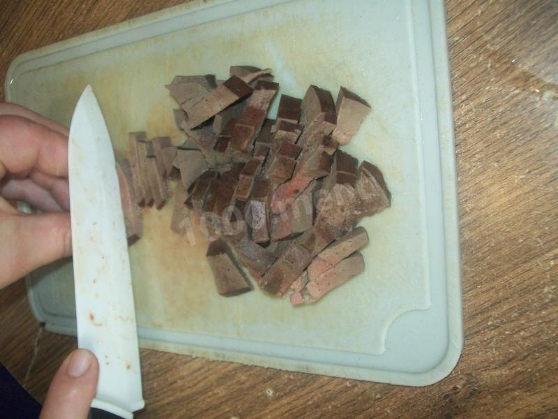 Шаг 6 приготовления Салат из печени говядины с шампиньонами